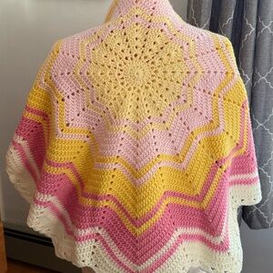 New hand crafted  crochet round ripple star shawl wrap